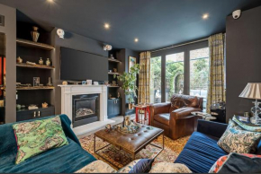Unique Chic Two Bed House Richmond